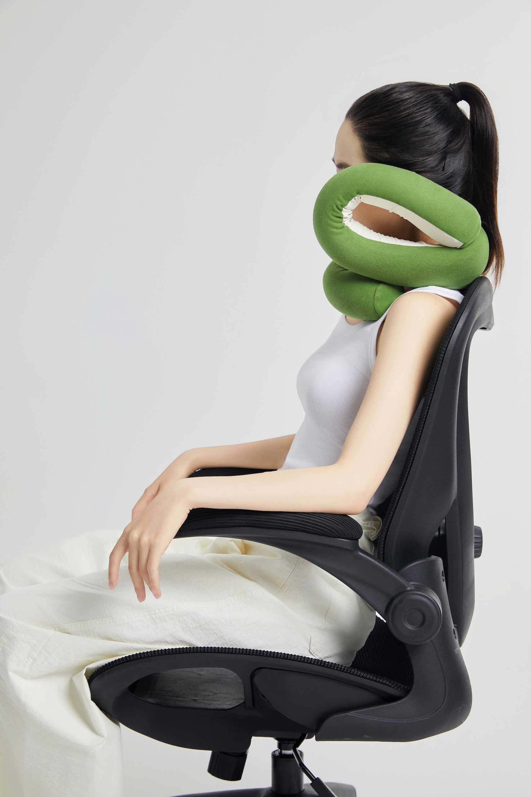 Side lean — front view